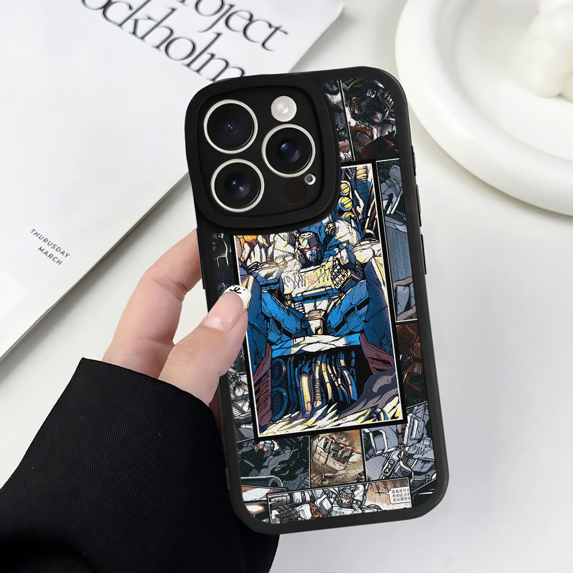 （画像用） Transformers トランスフォーマー 【iPhone 16シリーズ対応】シリコンスマホケース（レザー調） 材質：シリコン